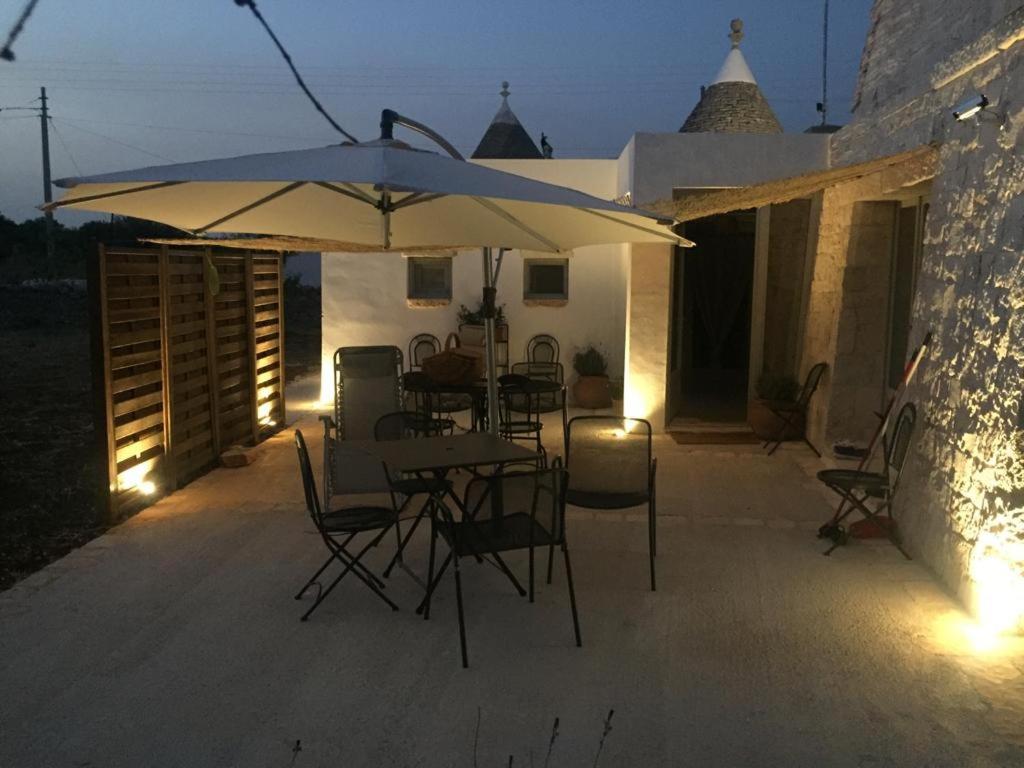 Trullo Masso Antico Villa Alberobello Luaran gambar