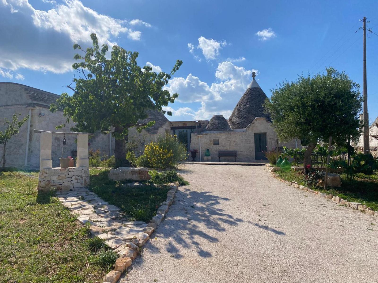 Trullo Masso Antico Villa Alberobello Luaran gambar