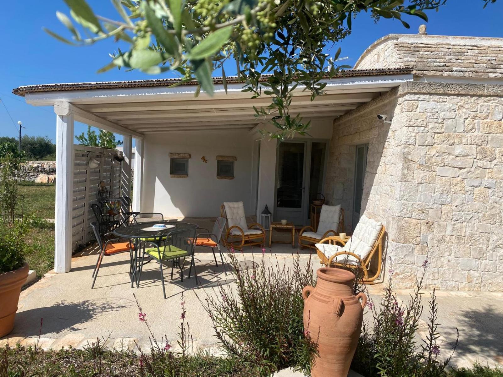 Trullo Masso Antico Villa Alberobello Luaran gambar